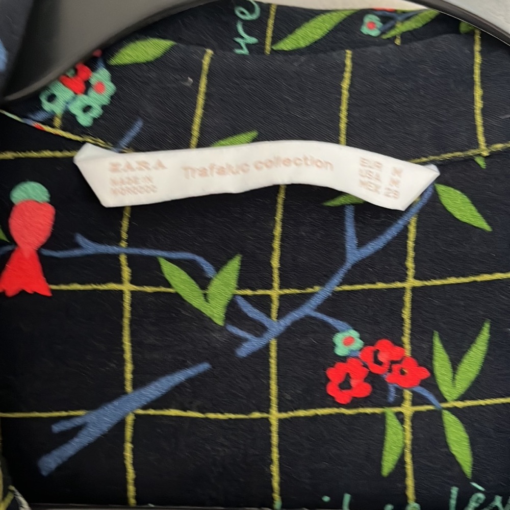 Floral top - Picture 3 of 3